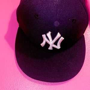 New york Yankees hat!